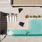 ヴィラ Della Qubbah With Pool