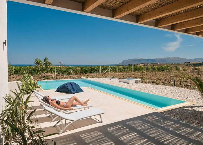 Della Qubbah With Pool