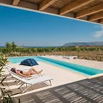 Della Qubbah With Pool