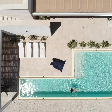 Villa Della Qubbah With Pool