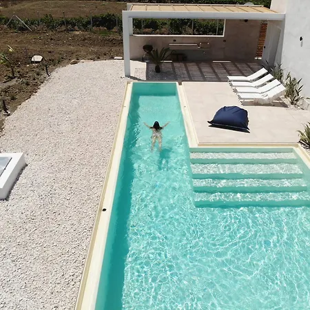 Villa Della Qubbah With Pool Alcamo