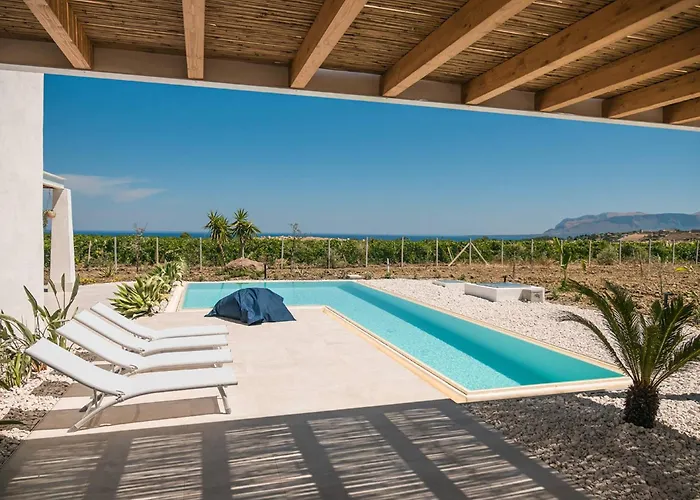 Della Qubbah With Pool ヴィラ *