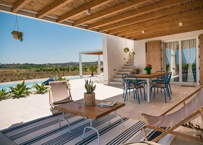 Della Qubbah With Pool *