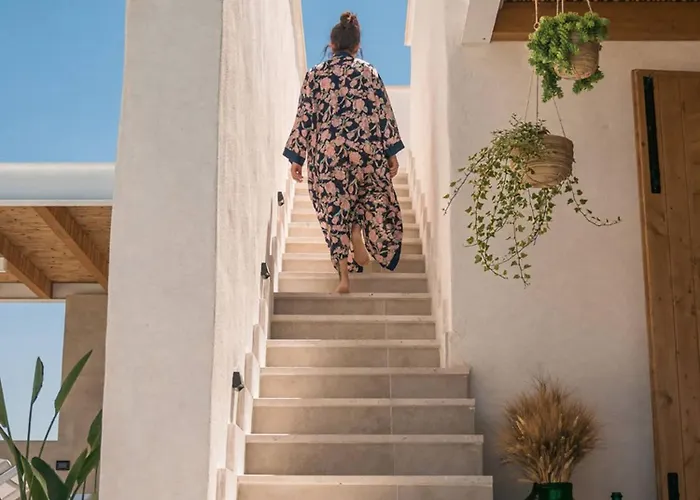 Della Qubbah With Pool *